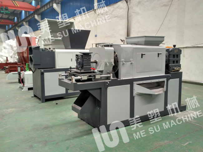 使用PE薄膜擠干機(jī)的操作順序是怎樣的？