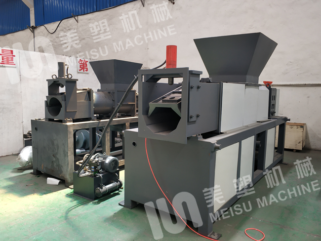 PE薄膜擠干機(jī)的使用特點(diǎn)有哪些？